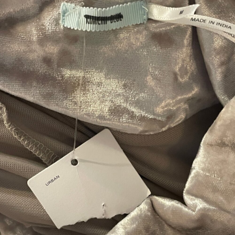 NWT Kimchi Blue Diamondette Embellished Gray Crushed Velvet Babydoll Min… - Picture 8 of 8